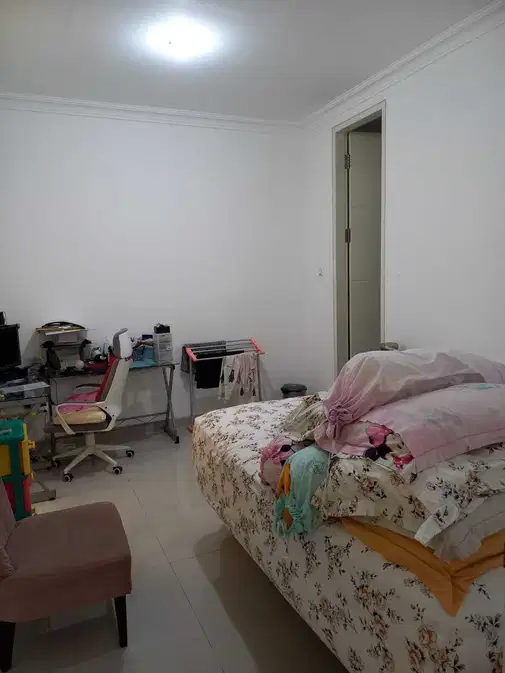 Eastcoast Park Pakuwon City Semi-Furnished House