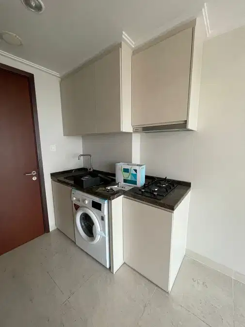 Comfortable 28 m2 Apartment with City View on 18th Floor