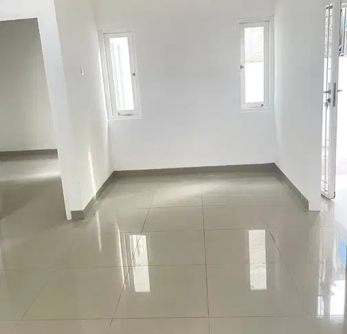 BSD қаласына жақын Green Hill кластеріндегі Serpong Garden 2-дегі 2 жұманатын үй