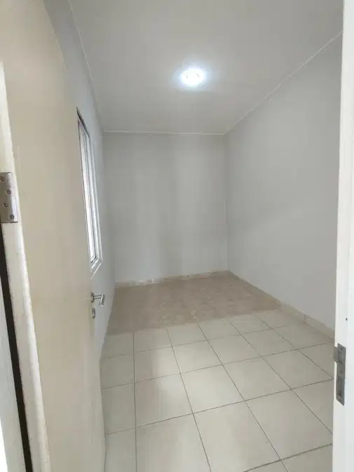 Modern 2-Bed House Near Train Station