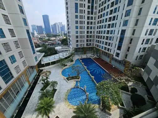 Luxurious 3-Bedroom Apartment at Casa Grande Residence with Mall Access