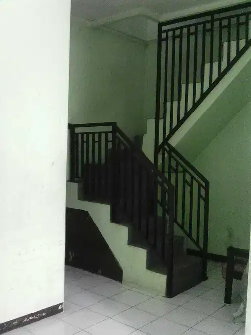 Comfortable Secure Housing in Quiet Compound near Cisarua Tourist Area