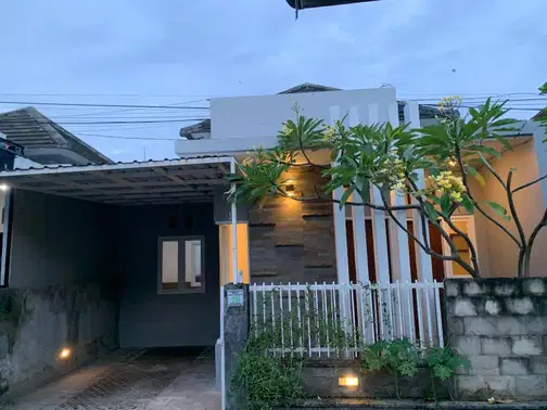 Modern Minimalist House near Denpasar in Batubulan