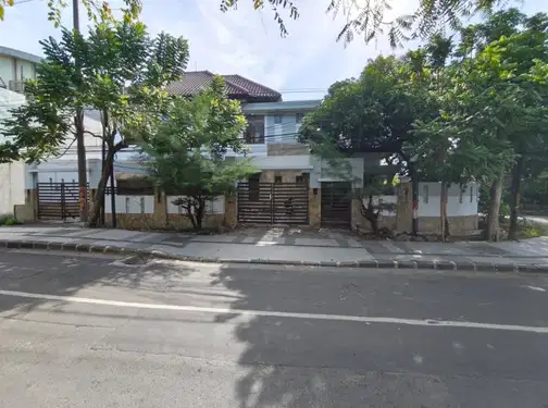 2-Story House for Rent on Main Street - Ideal for Restaurant