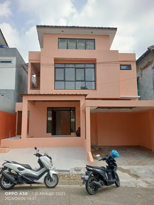 Modern Two-Story House with Multiple Rooms and Amenities