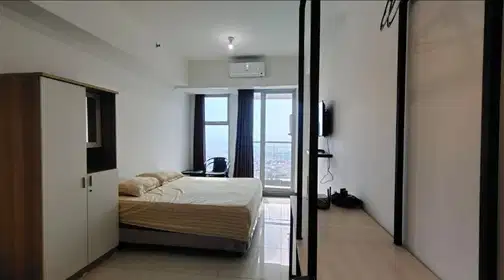 Benson Studio Apartment with Balcony and Full Furnishings