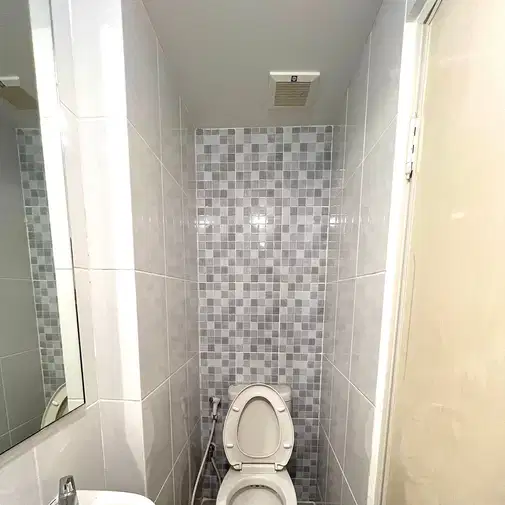 Studio Apartment with Pool View near Amenities