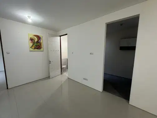 Modern Minimalist 2-Story House Near Multiple Universities and Amenities