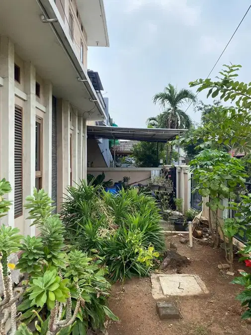 Modern House in Taman Modern, Cakung, East Jakarta