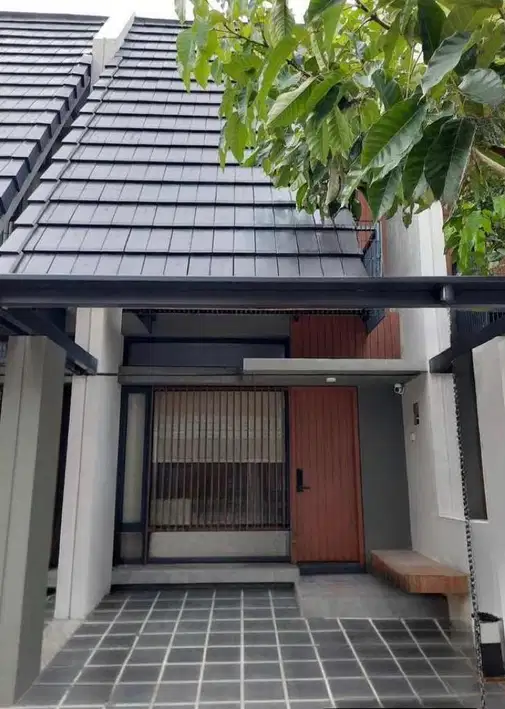 Modern Compact House Near Cisauk Station, Tangerang BSD