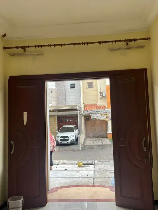 4 жумыр орны бар 2 қабатты 3 жұмақты үй