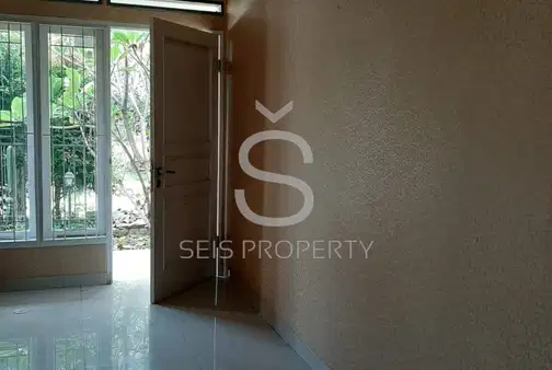 3-Bedroom 2-Story House with Modern Design
