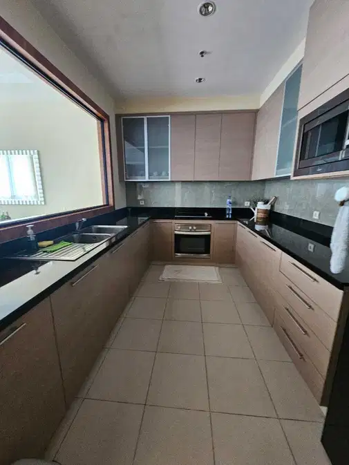 3-комнатная квартира Oakwood Cozmo в Mega Kuningan, Джакарта Селатан
