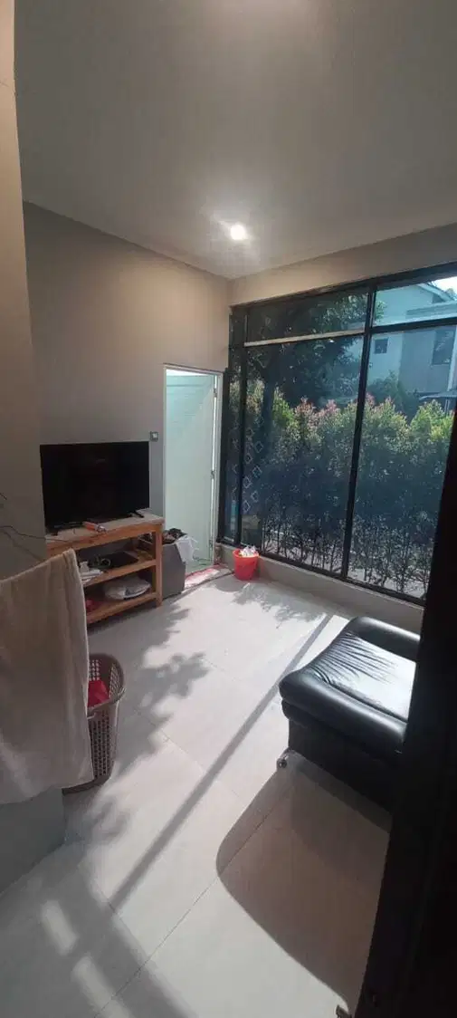 Rumah GLC Cluster East Asia - Hoek Position Property