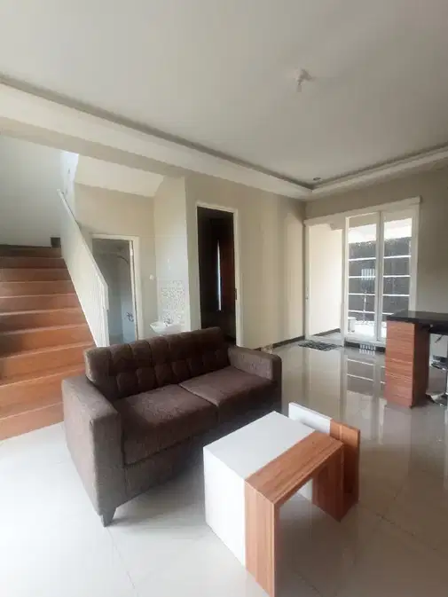 Semi-Furnished House in Strategic Location Dieng, Sukun Malang