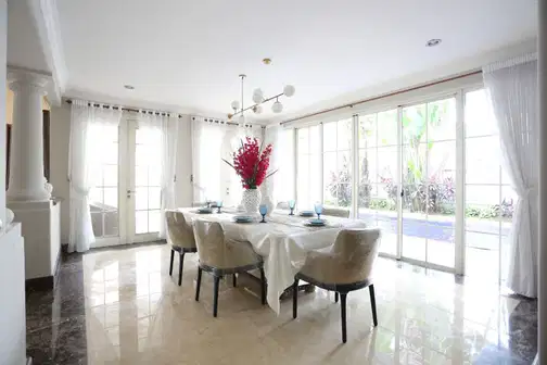 Spacious 5+2 Bedroom House in BPR Lippo Karawaci, Tangerang