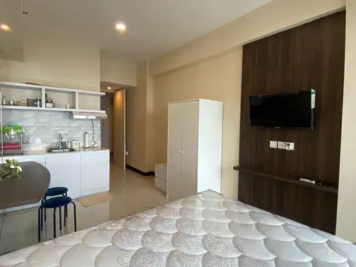 Modern Studio Apartment Connected to Pakuwon Mall