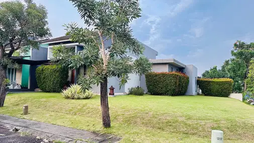 Comfortable Modern Rental with Strategic Location