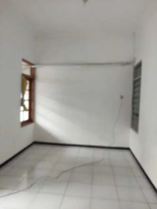 Rungkut Surabaya House - 3 Bedrooms, Family-Friendly Location