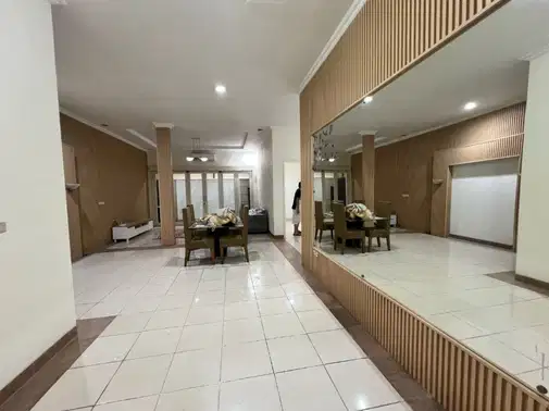 Кластерный дом в Crystal Gading Serpong с 4 спальнями