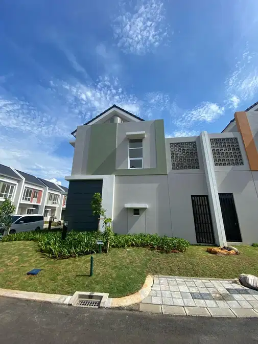 3-Bedroom 2-Story House with Modern Features