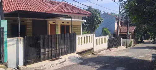 Comfortable Residential House in Bumi Pasundan Complex, Bandung
