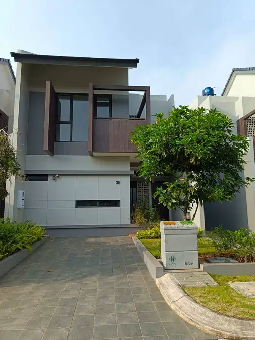 Summarecon Flora Cluster House with 4 Bedrooms