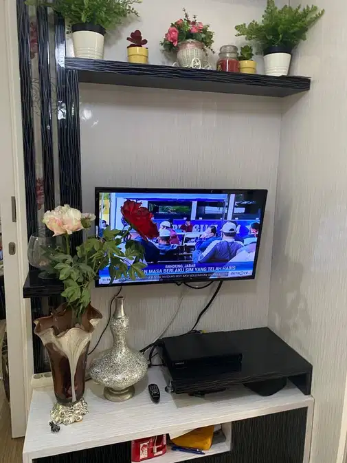 2BR Furnished Apartment at Bassura City Tower Flamboyan