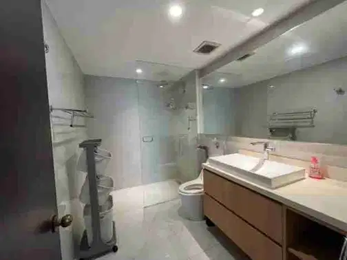 3 Bedroom Condominium at Regensi Tunjungan Plaza, Surabaya