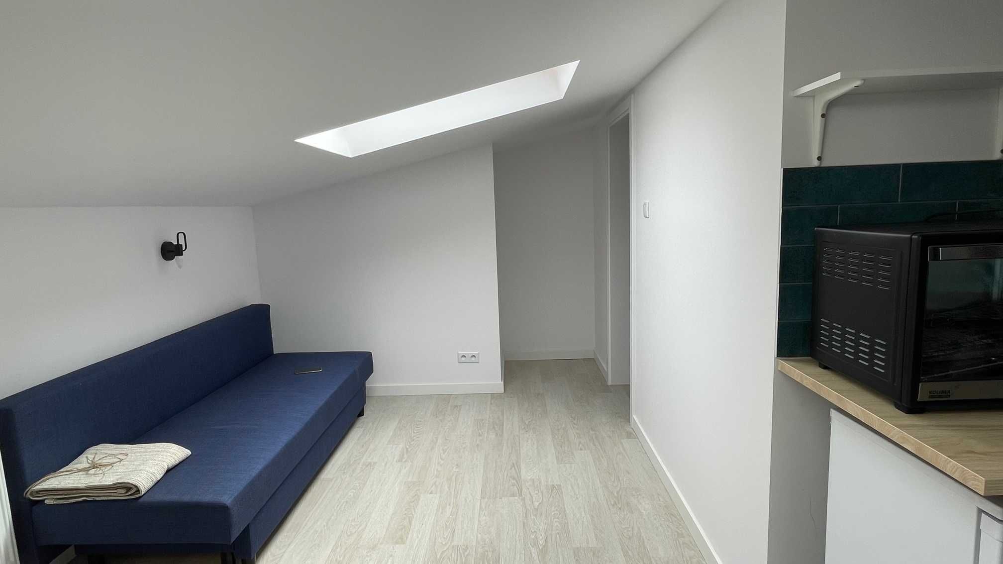 Renovated Studio Near University with Modern Amenities