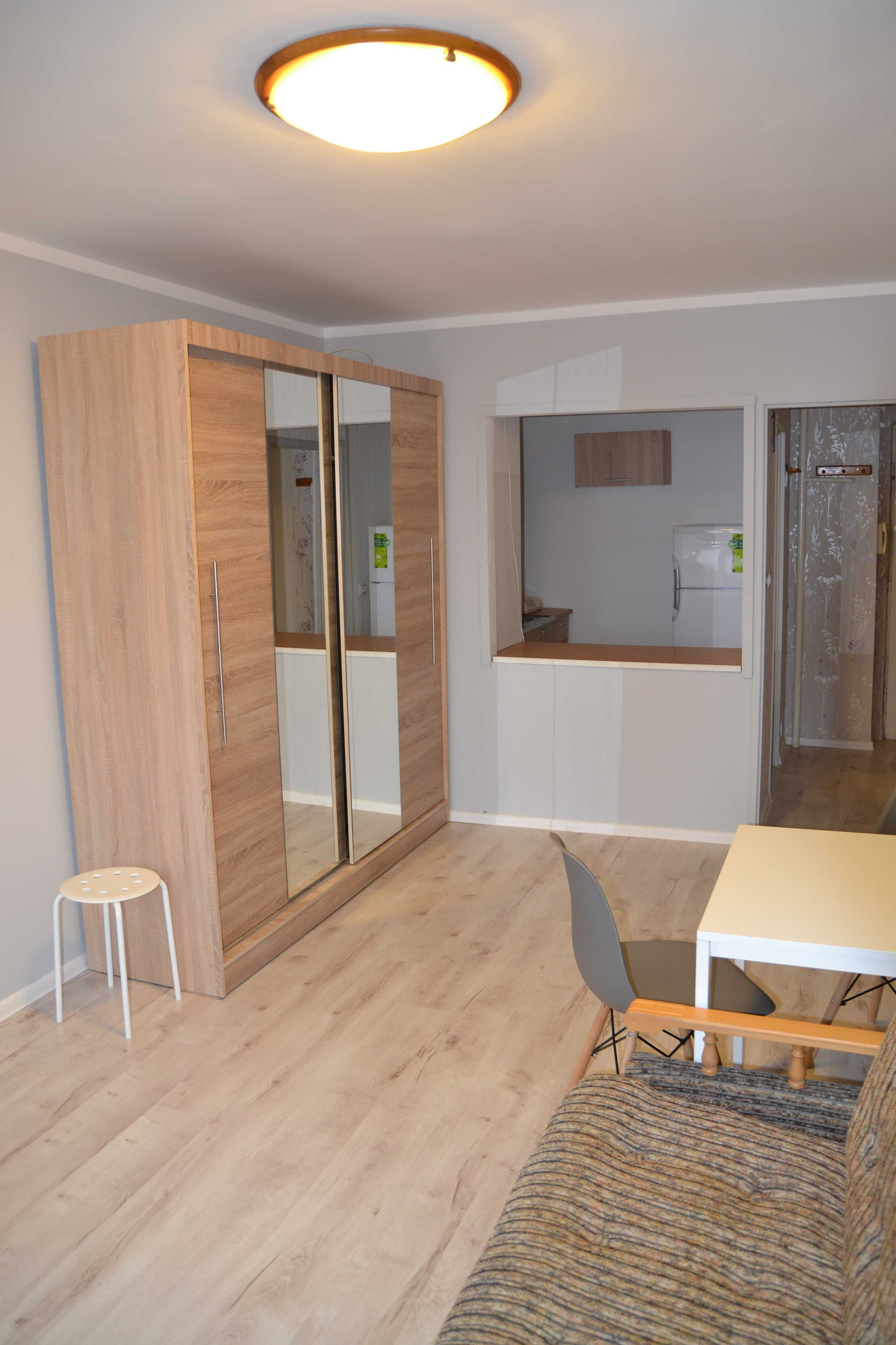 Furnished Studio Apartment near Rondo Solidarności