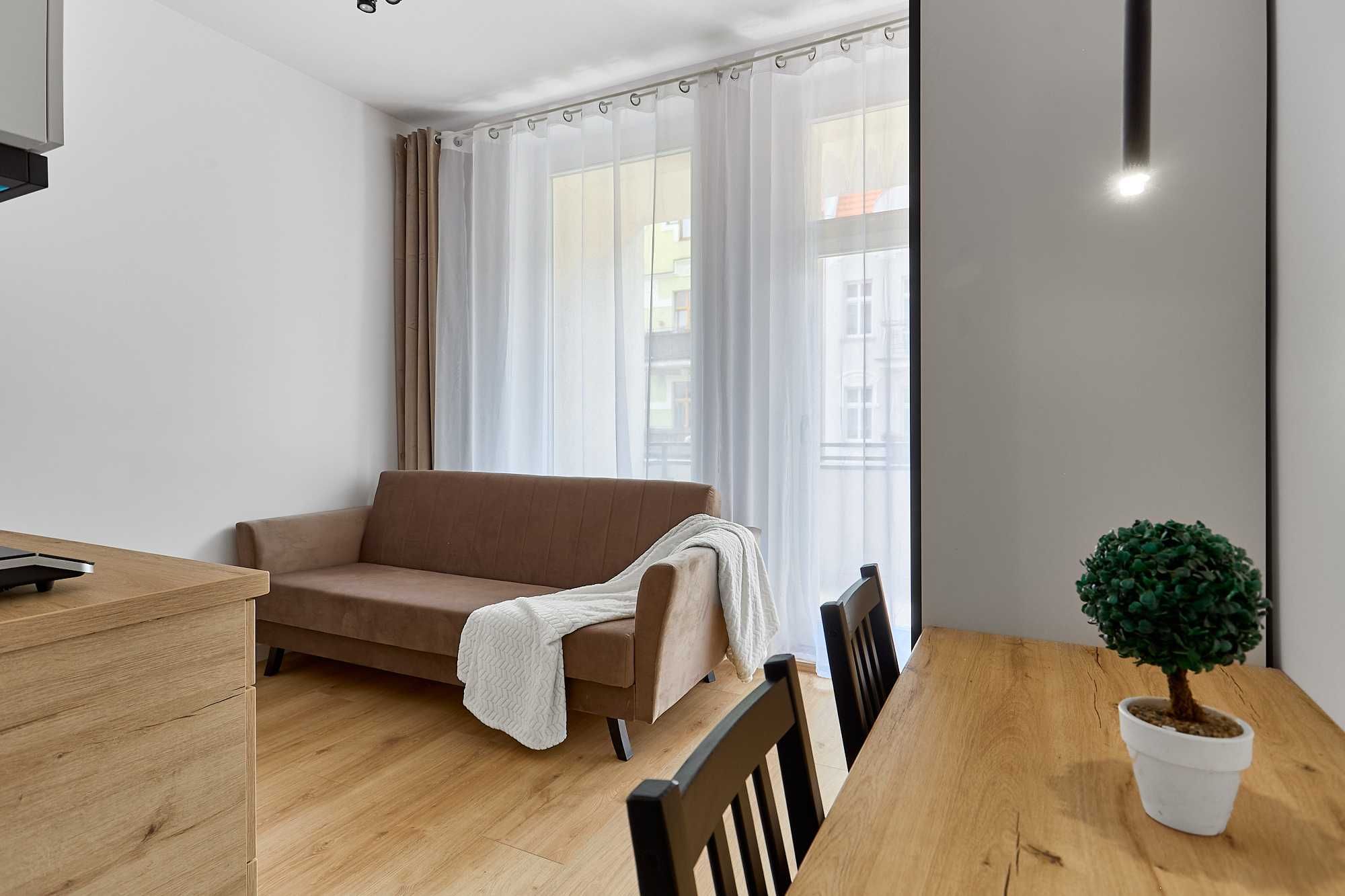 Cozy Apartment with Balcony in City Center, Jagiellońska Street