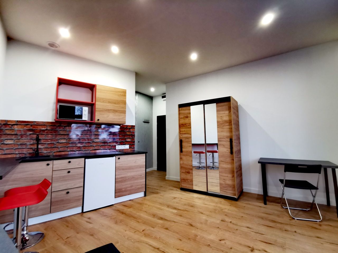 Renovated Studio Apartment Near City Center