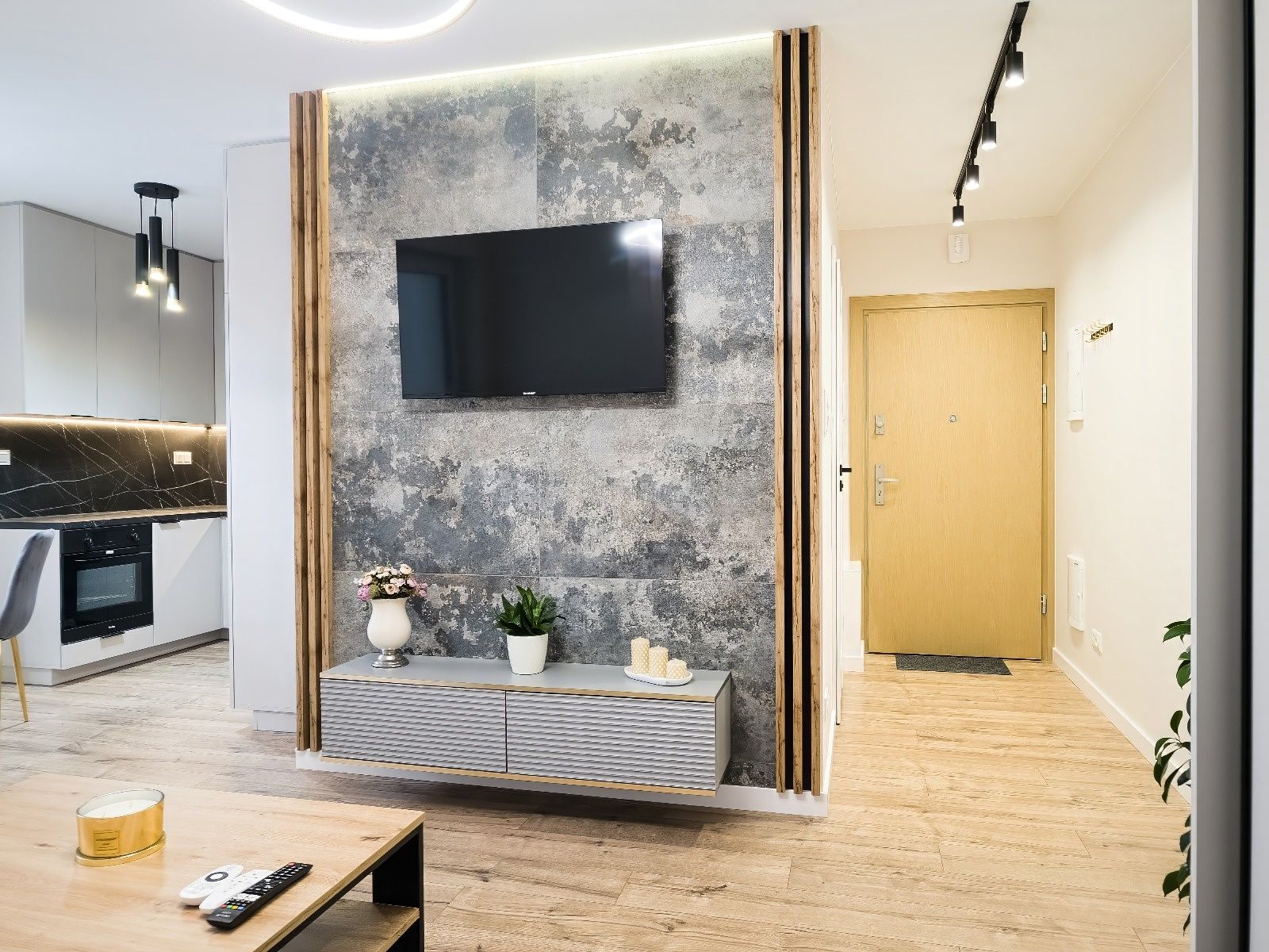 Modern Studio Apartment with Balcony and Full Kitchen