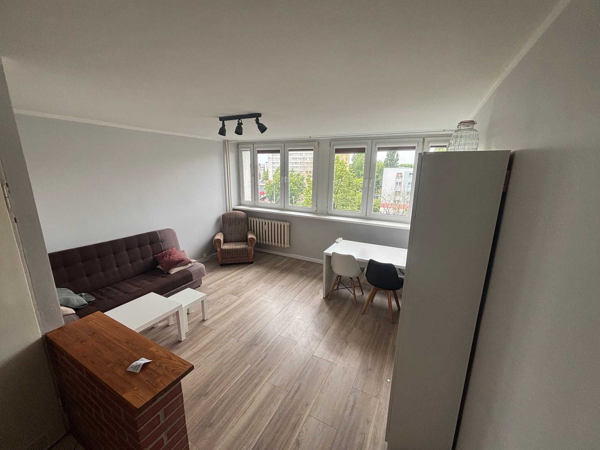 Sunny 25m² Studio Apartment in Central Location near Galaxy Shopping Center