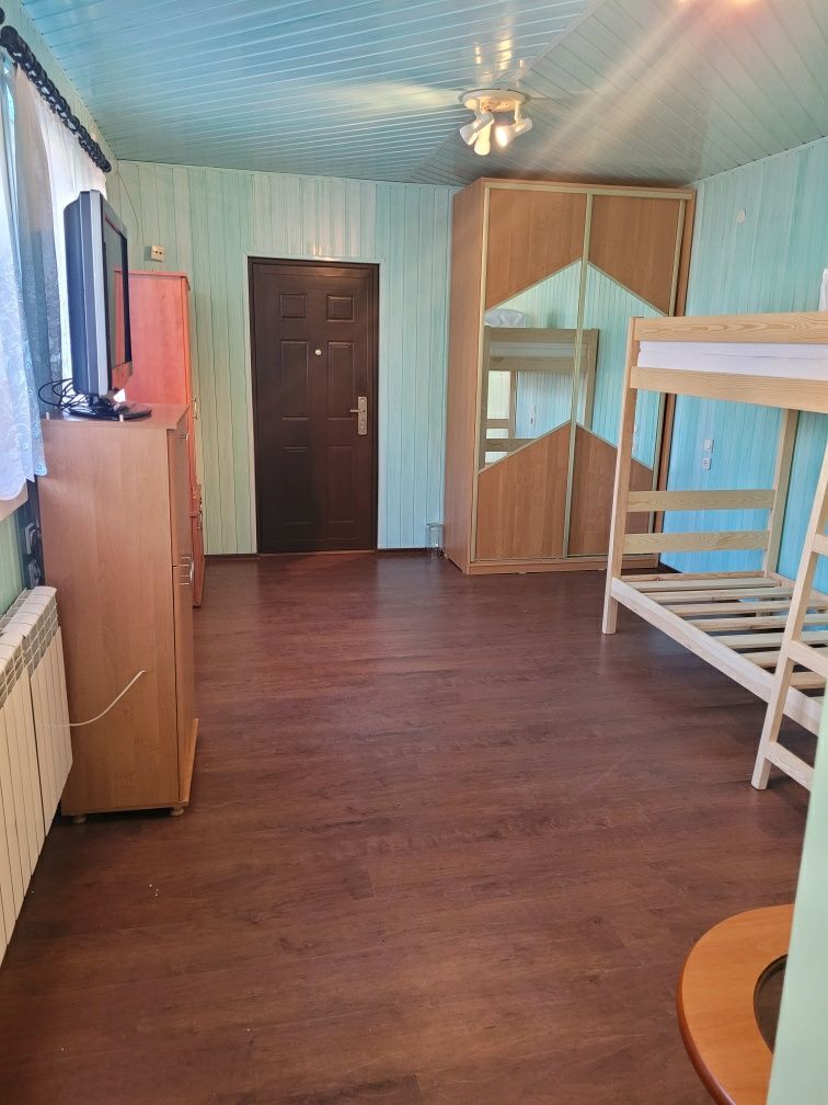 Studio Apartment Near Local Amenities and Lake