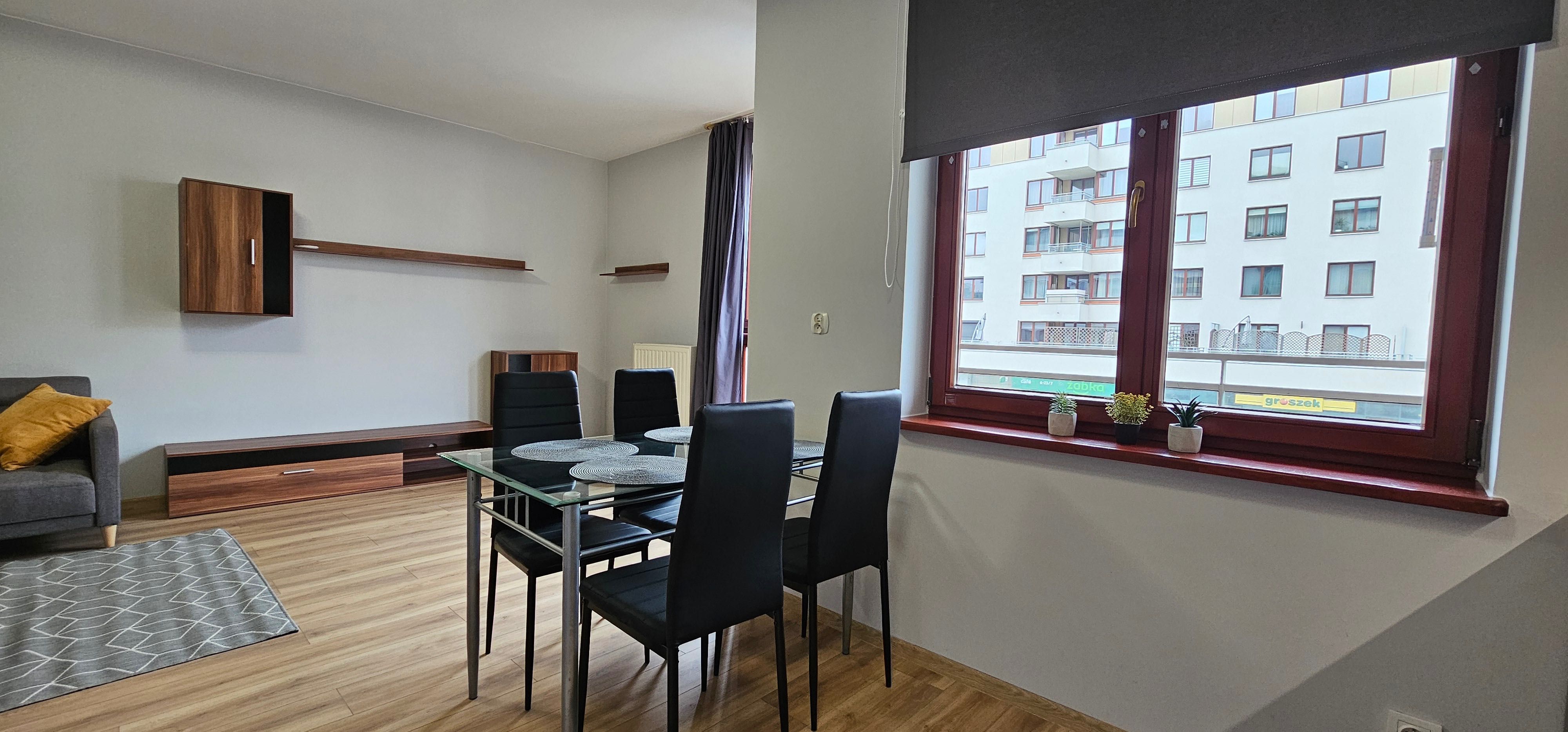 Modern 2-Bed Apartment with Balcony in Secured Complex