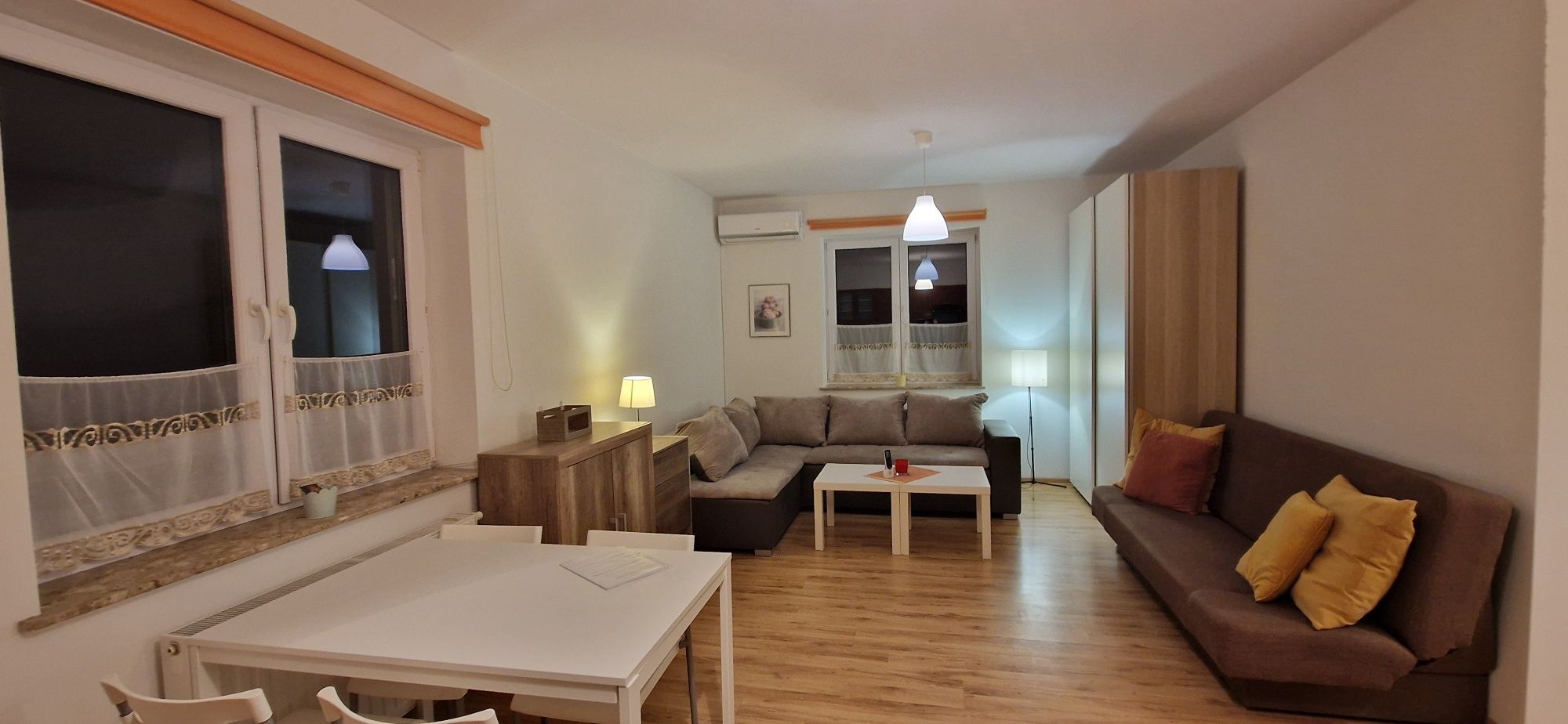 Two-room apartment in apartment complex near Balice airport