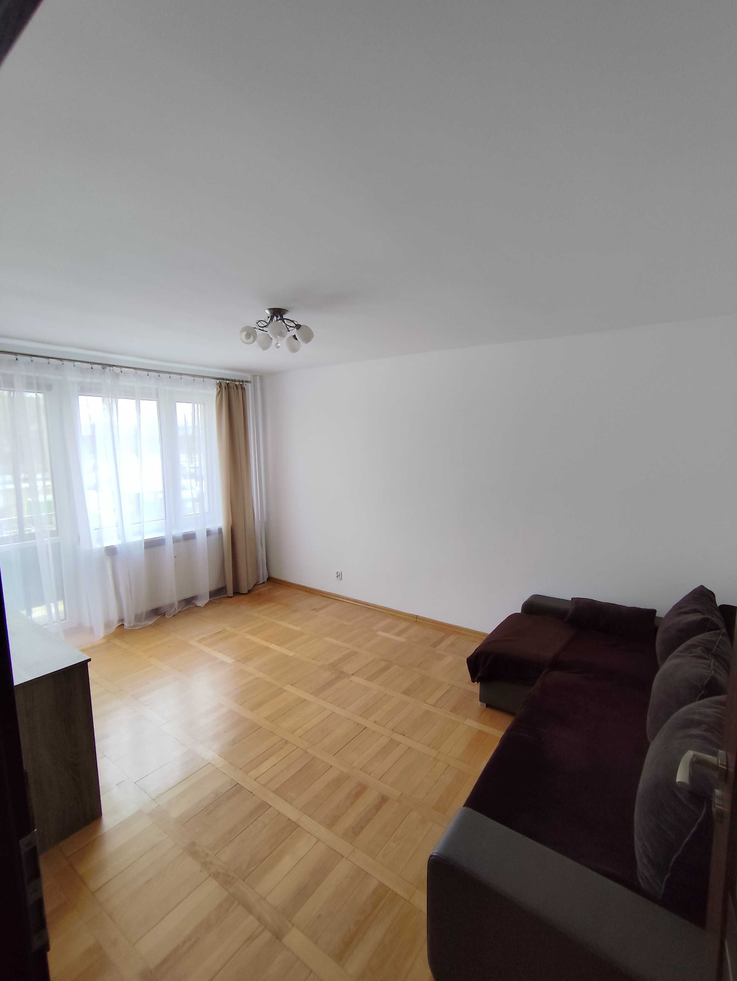 Modern 2-Room Apartment with Balcony Near Lake