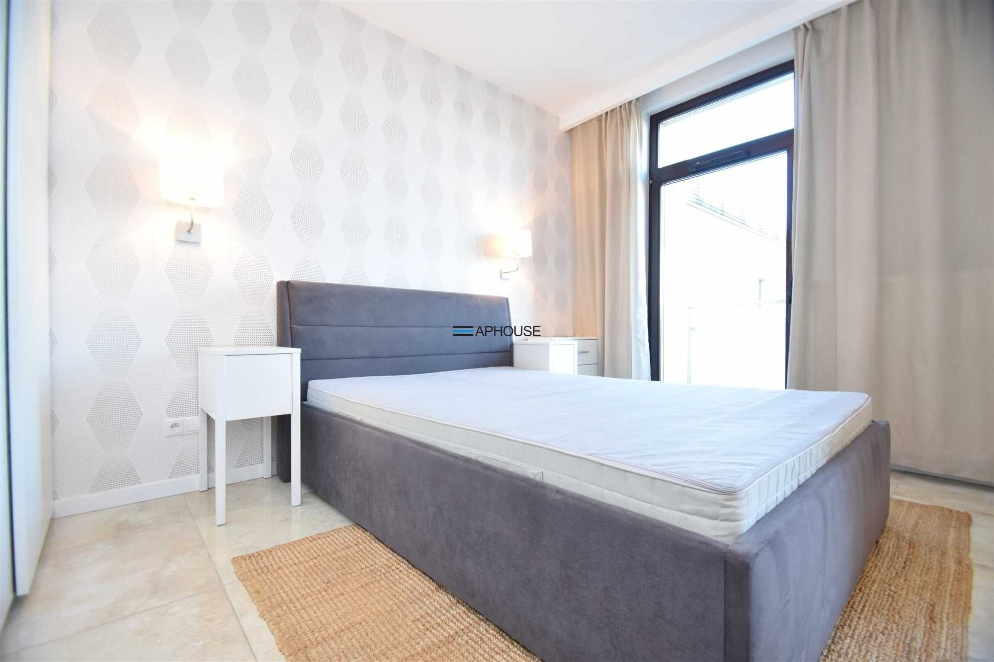 2-Bedroom Apartment with Large Balcony in Stare Podgórze, Krakow