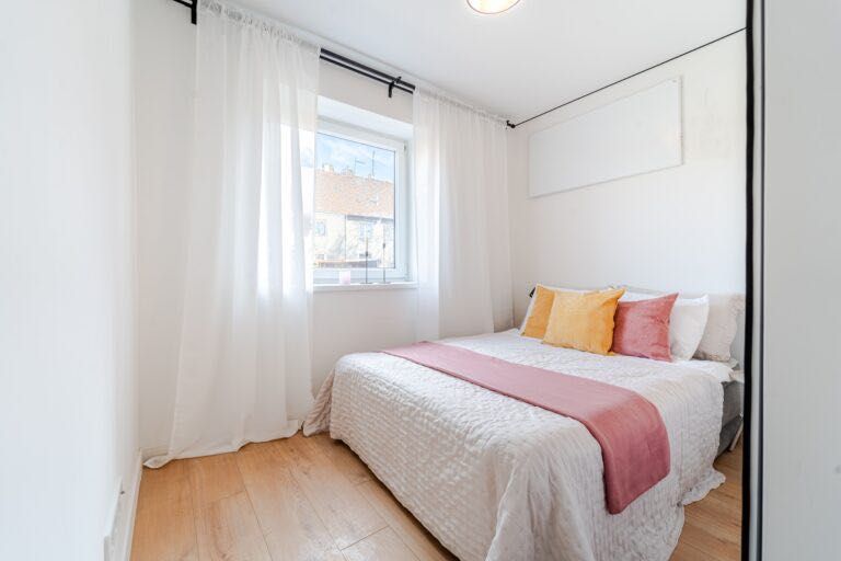 2-Room Apartment in Zabrze, Fully Furnished, High Ground Floor