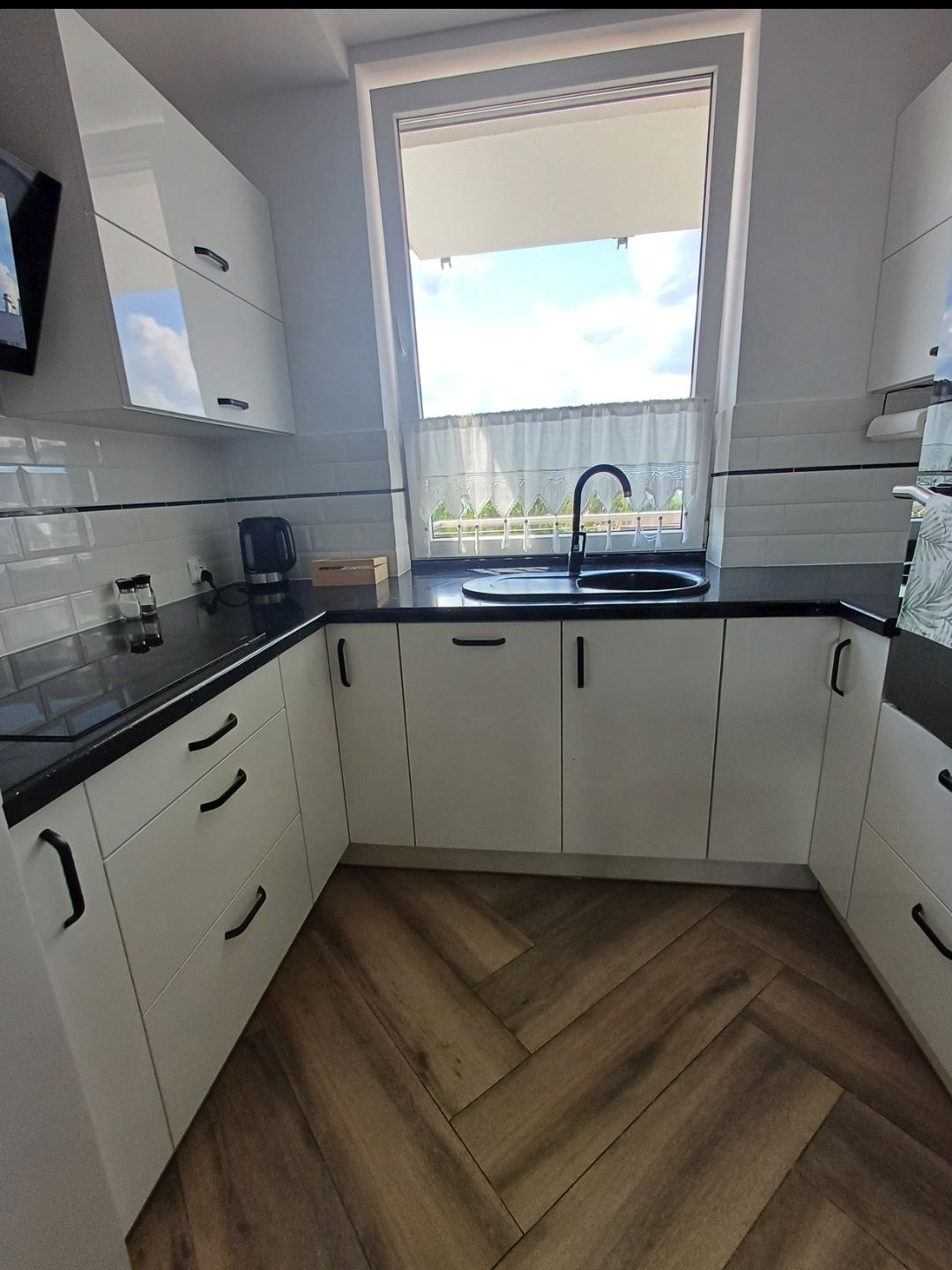 Cozy 2-Room Apartment Near Sea, 43m2, Modern Design
