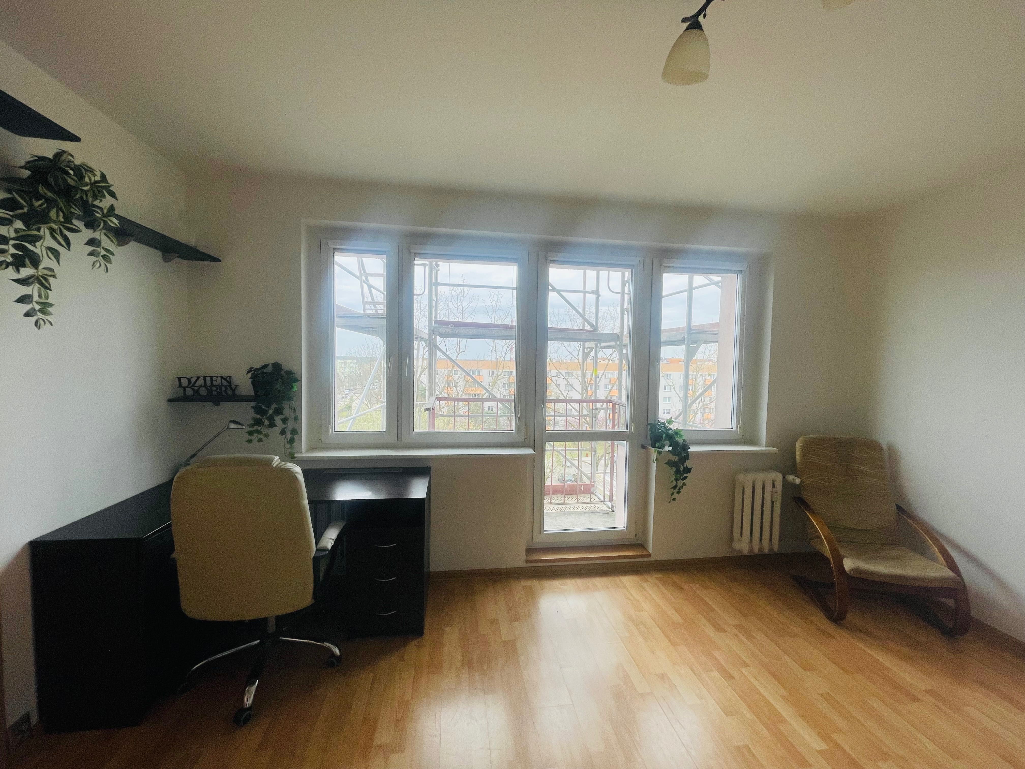 Spacious Studio Apartment in Green Area of Prawobrzeża