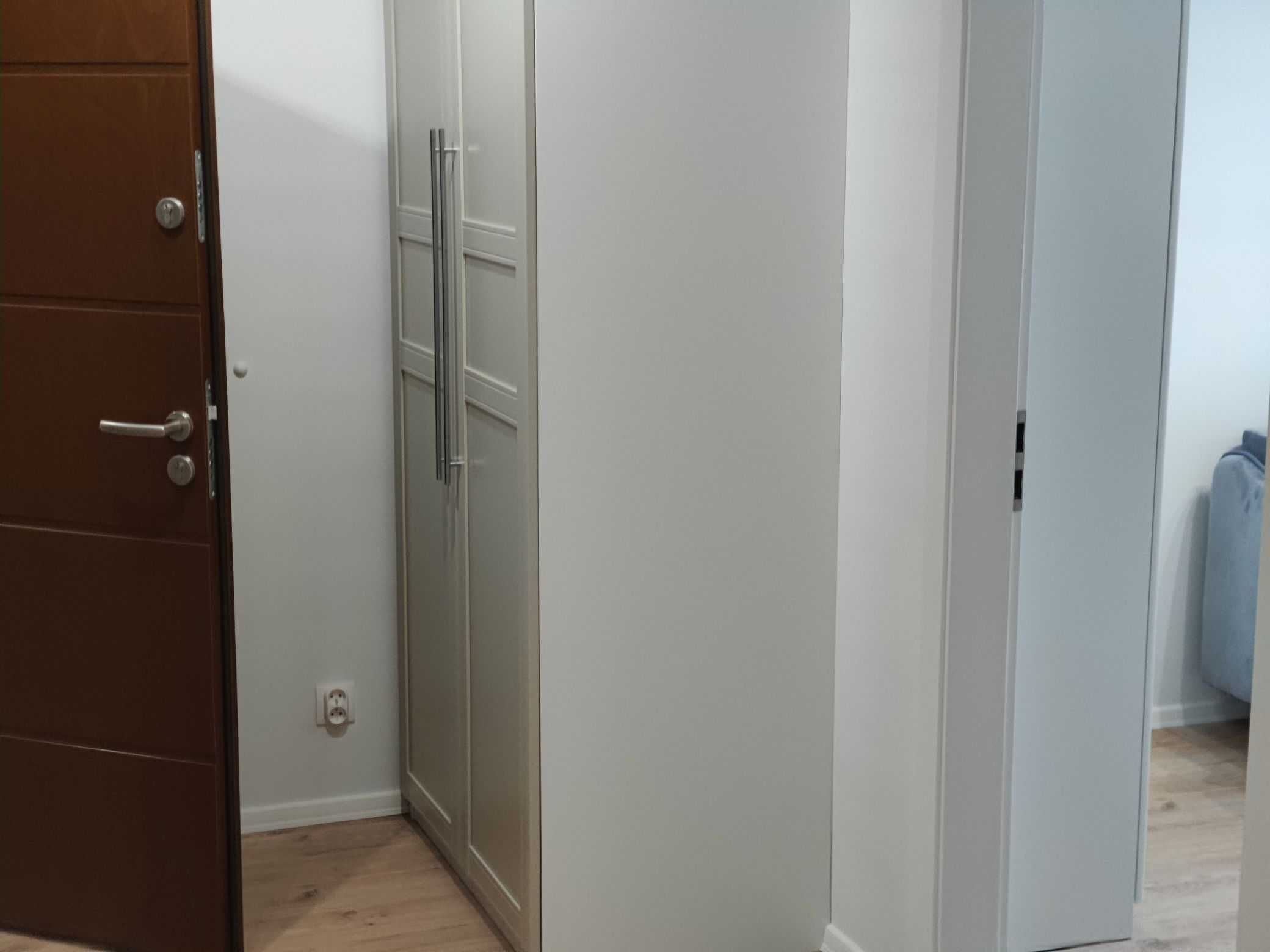 Comfortable 2-Bedroom Apartment with Parking