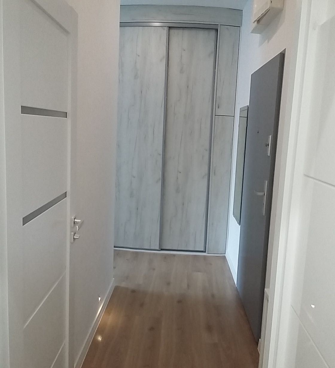 Modern Studio Apartment Near Parks and Transport