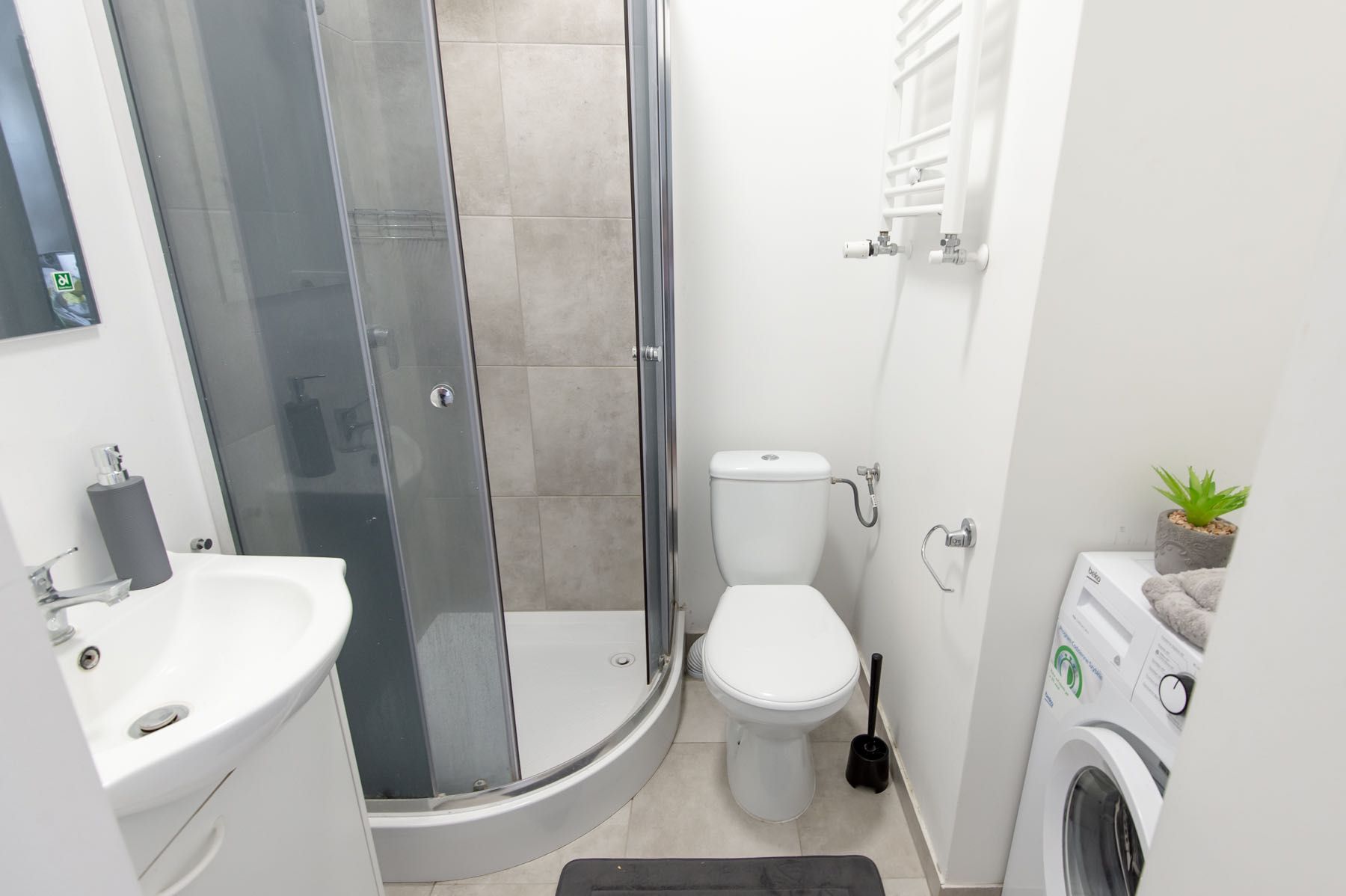 Stylish 2-Room Apartment near Łazarski Market in Poznań