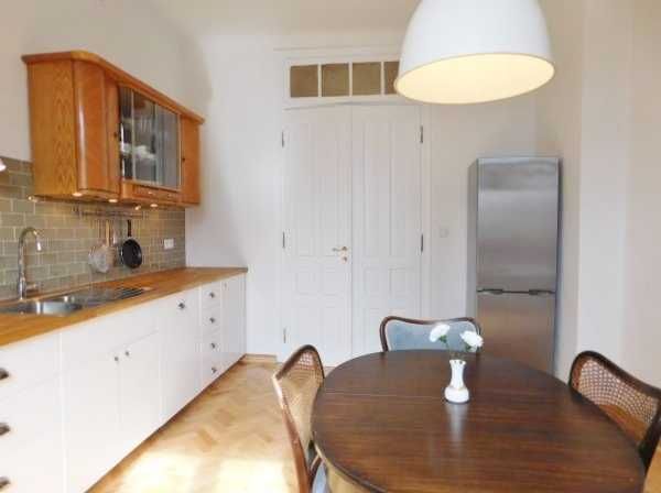 Spacious 3-Room Apartment in Łódź City Center