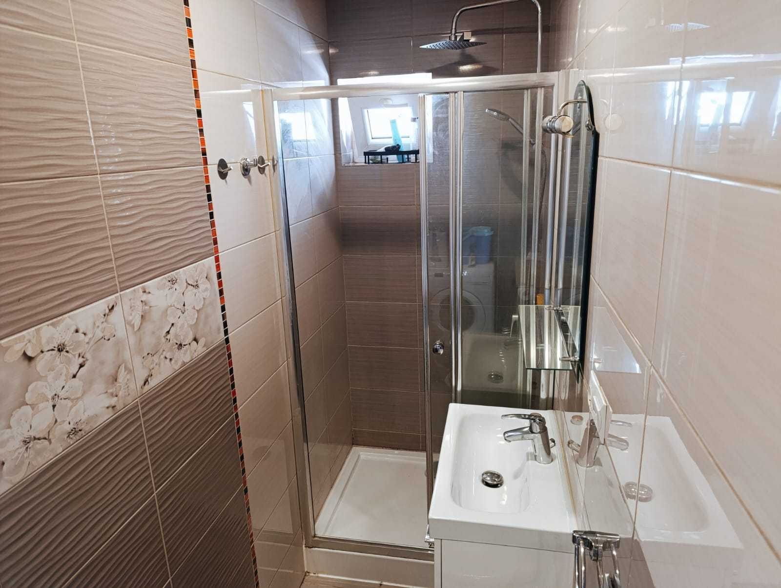 Полностью меблированная квартира 40м² рядом с общественным транспортом и магазинами