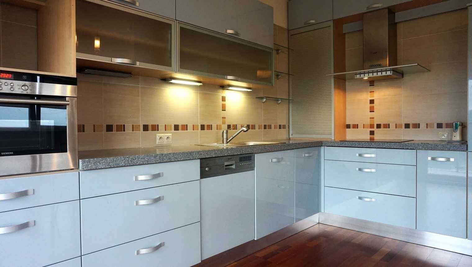 Stylish 3-Room Apartment in Bronowice with City View