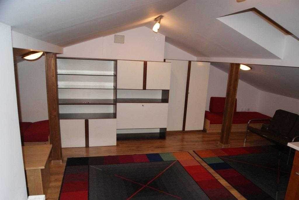 Attic Studio Near SKM PKP Wawer Station